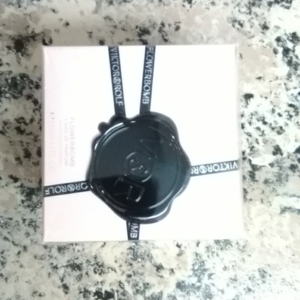 Viktor and Rolf Flowerbomb